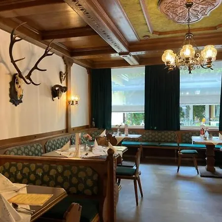 Hubertushof Fromwald Und 宾馆 3*